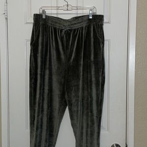 FOREVER 21 + Sage Green Velvet Joggers
